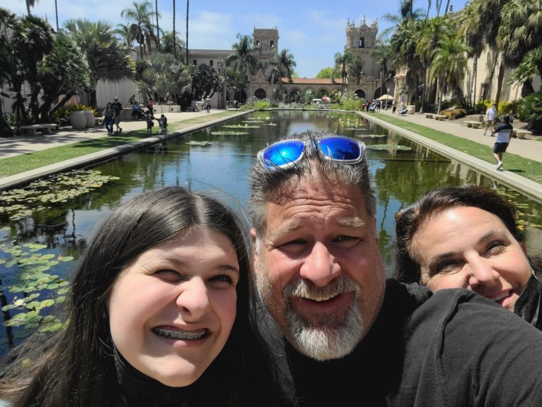 Erik Echols with daughter Gillian and wife Julie