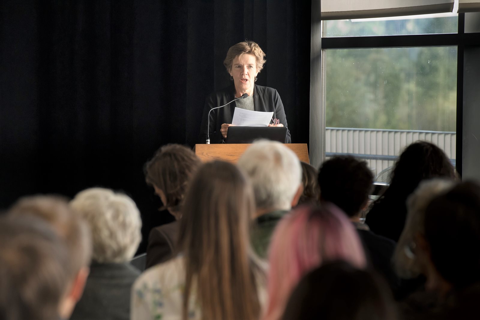 Jeanne Heuving at podium in 2017