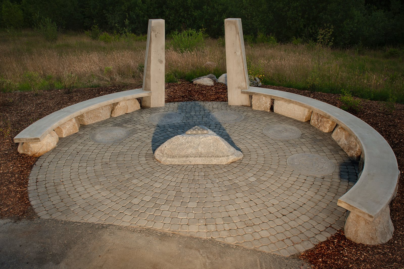 Veterans Archway